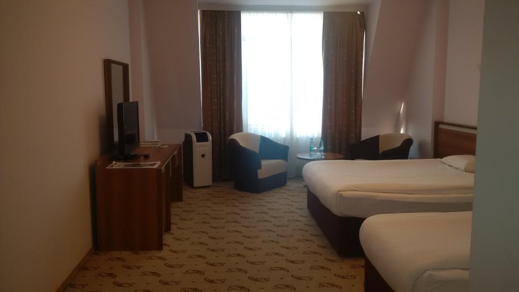 River Side Hotel Mingəçevir Kamer foto