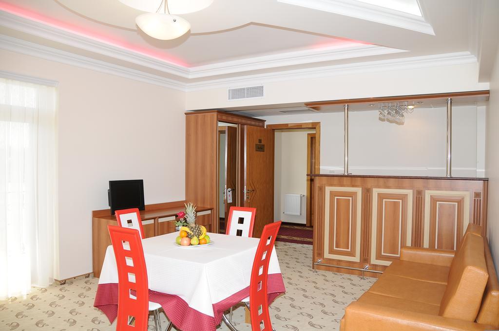 River Side Hotel Mingəçevir Kamer foto