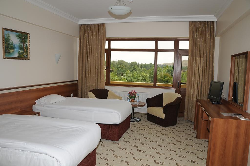 River Side Hotel Mingəçevir Kamer foto
