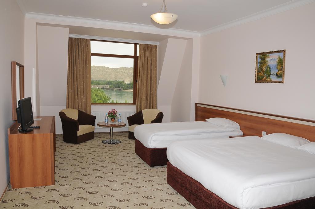 River Side Hotel Mingəçevir Kamer foto
