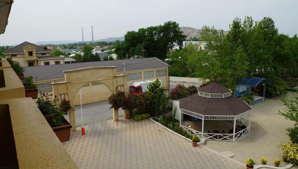 River Side Hotel Mingəçevir Buitenkant foto