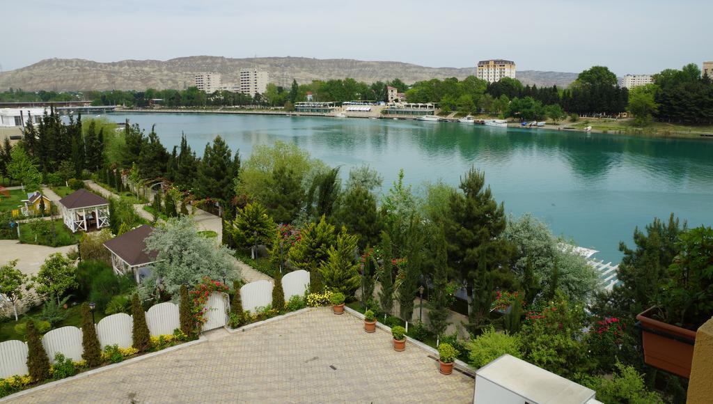 River Side Hotel Mingəçevir Buitenkant foto
