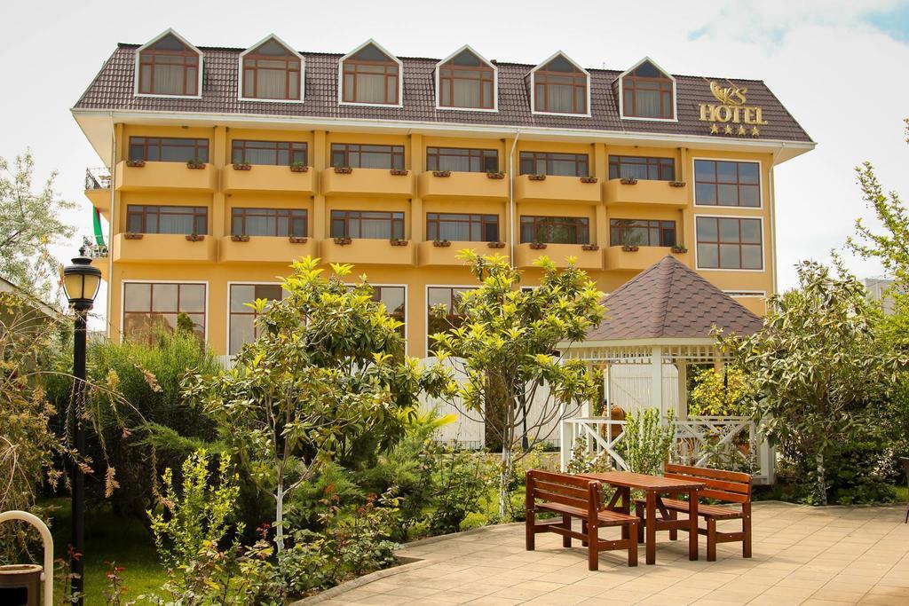 River Side Hotel Mingəçevir Buitenkant foto