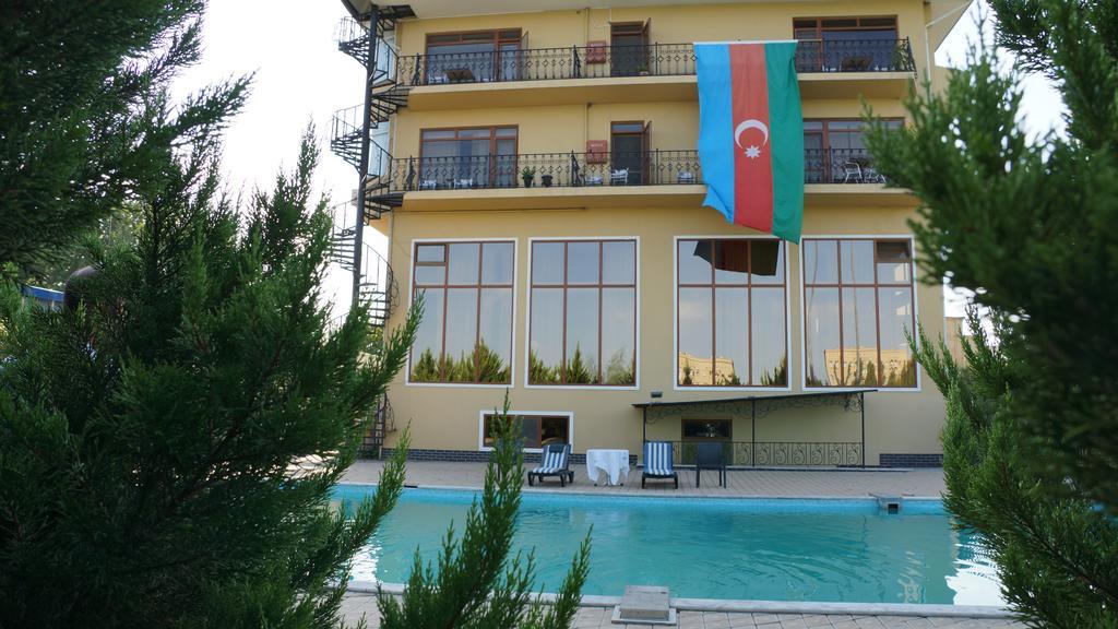 River Side Hotel Mingəçevir Buitenkant foto
