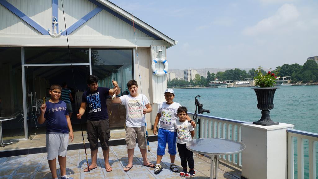 River Side Hotel Mingəçevir Buitenkant foto